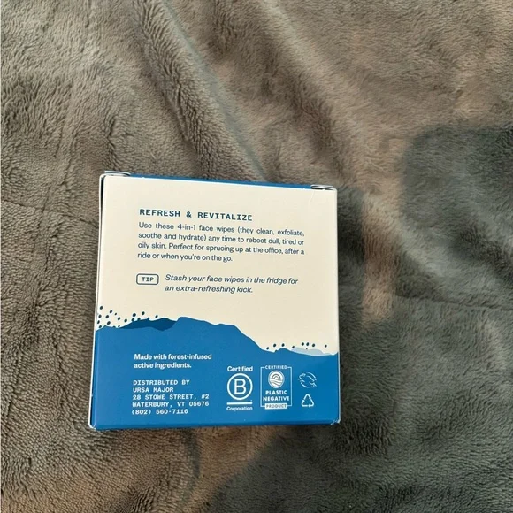 Ursa Major Essential Face Wipes - Picture 2 of 2